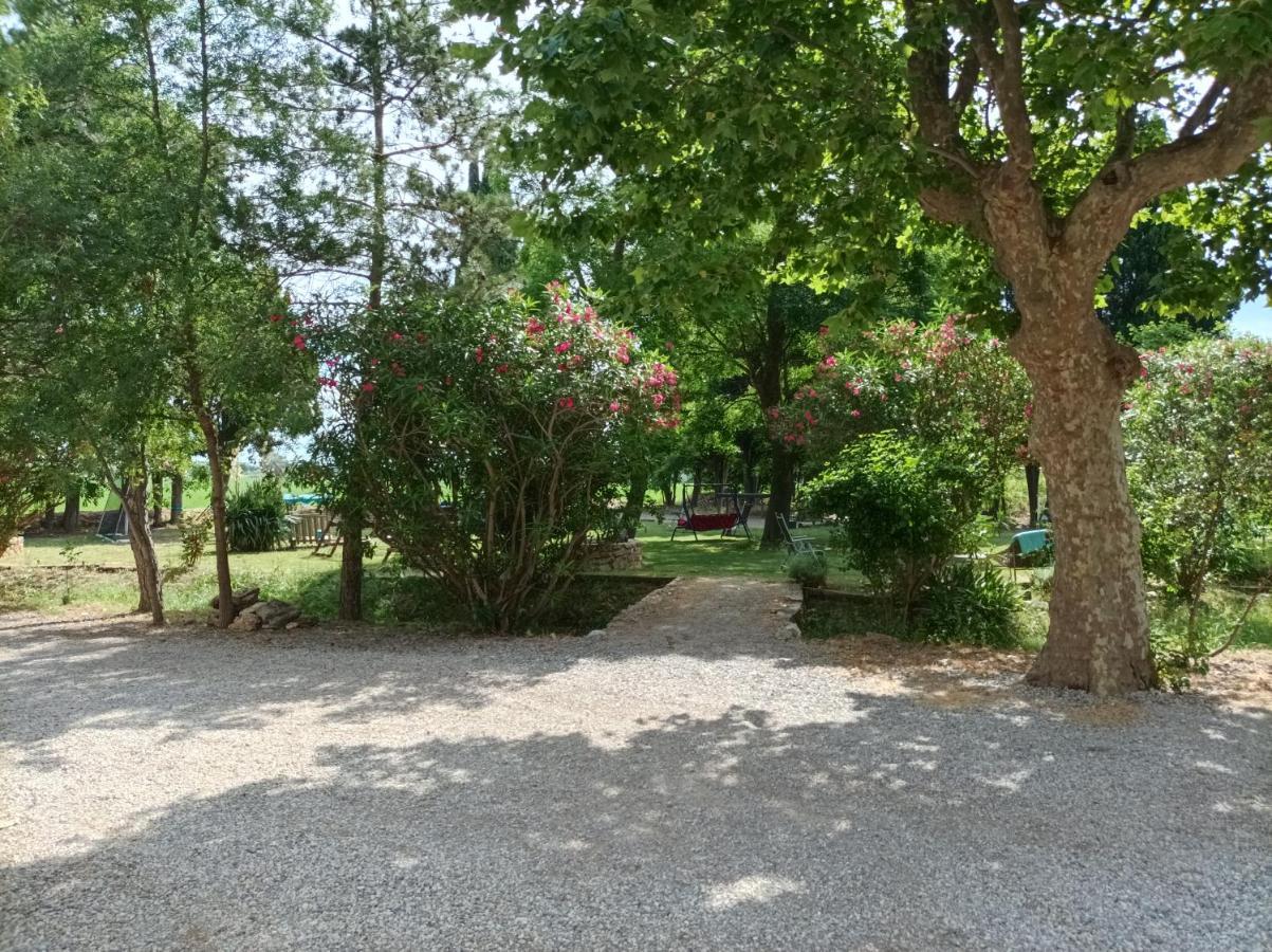 Вілла Domaine Le Piboul Fontcouverte  Екстер'єр фото